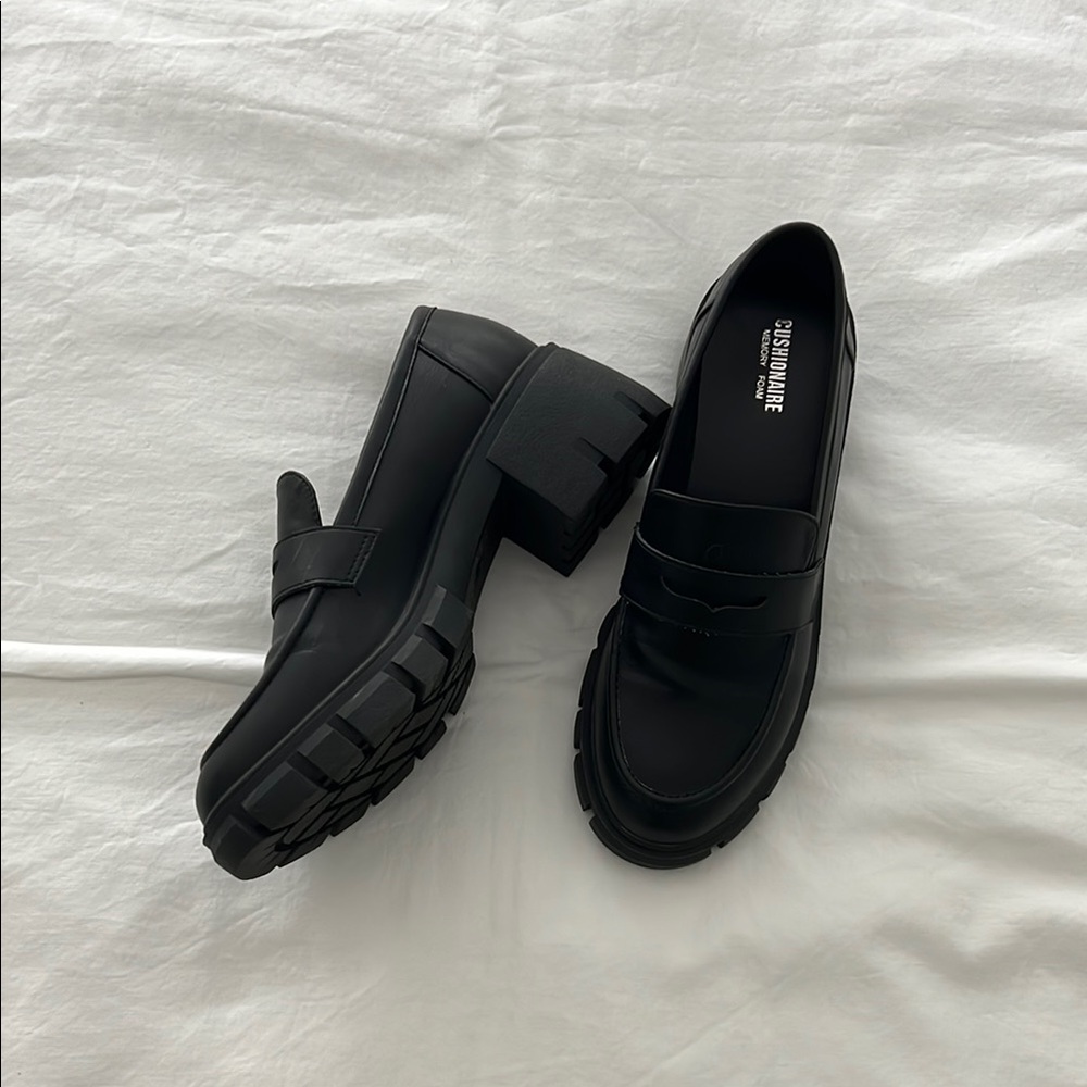 Cushionaire Black Chunky Penny Loafers